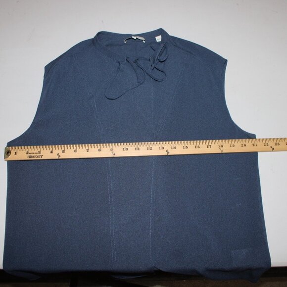 Vince Top Sz M Blue Collared V Neck Unlined 100% Silk Top - Picture 12 of 13